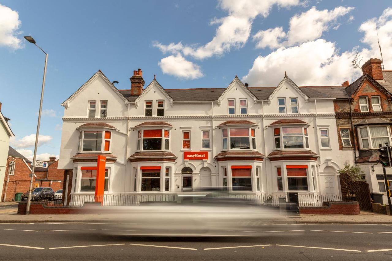 Easyhotel Reading Buitenkant foto