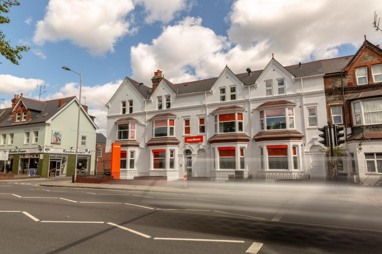 Easyhotel Reading Buitenkant foto